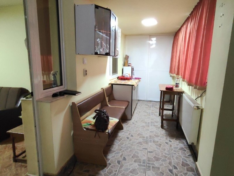 apartament-2-camere-de-vanzare-in-curtea-de-arges-zona-terasa-1-mai-small-1