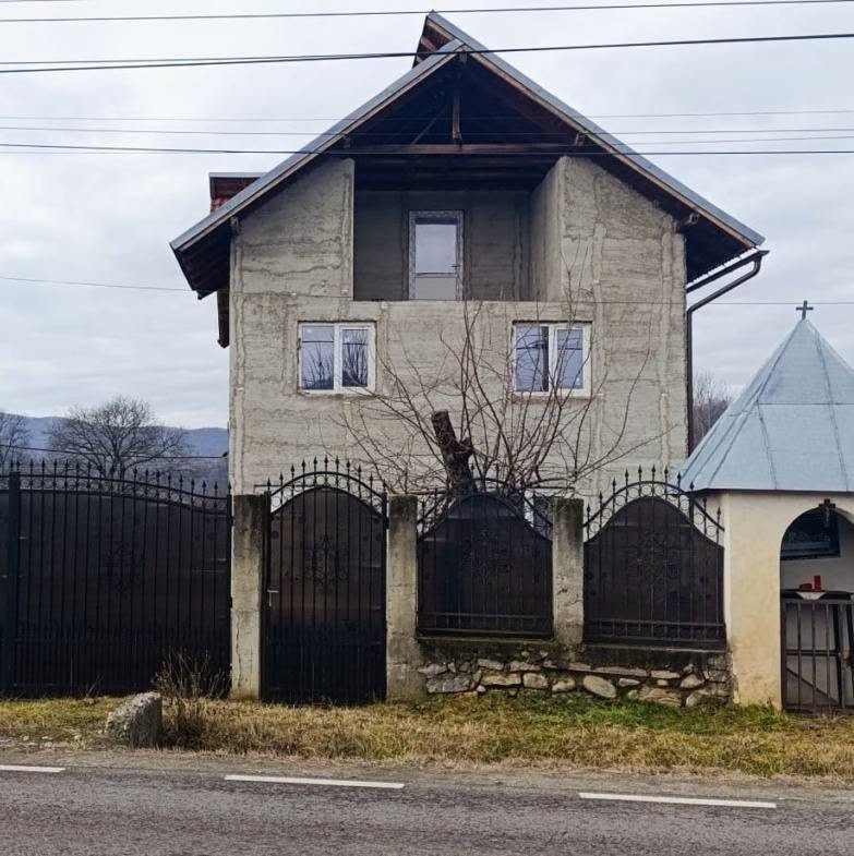 vila-de-vanzare-cu-1000-mp-teren-in-albestii-de-arges-big-2