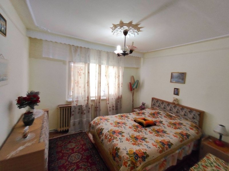 apartament-de-vanzare-2-camere-curtea-de-arges-zona-episcop-nichita-small-3