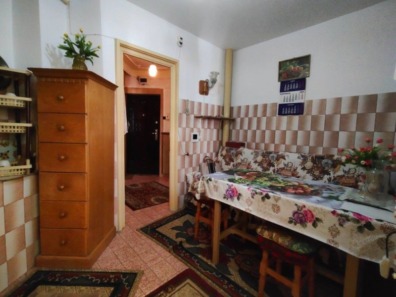 apartament-de-vanzare-2-camere-curtea-de-arges-zona-episcop-nichita-small-4
