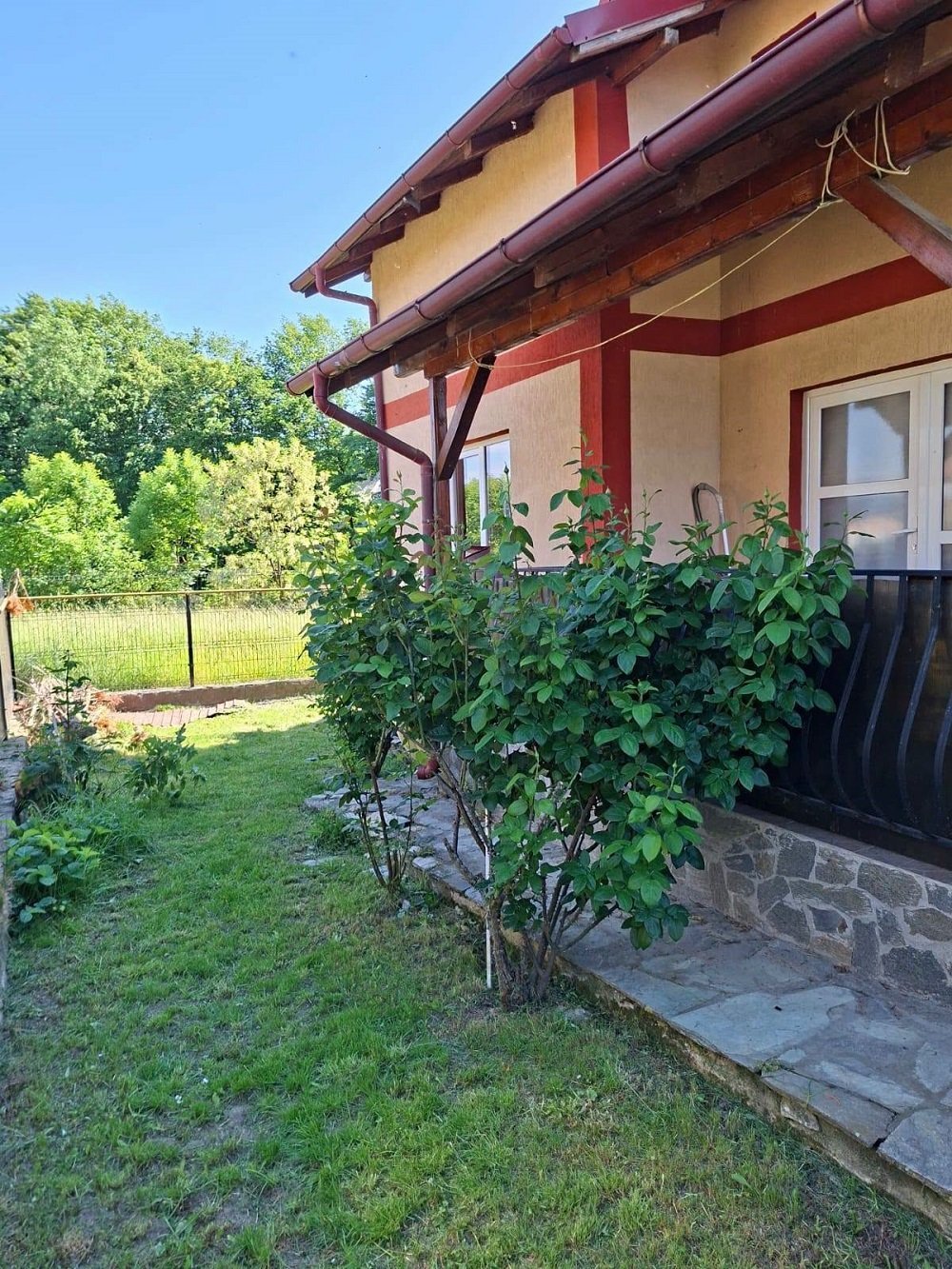 casa-de-vanzare-cu-550-mp-in-curtea-de-arges-zona-noaptes-big-1