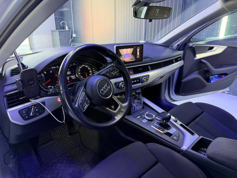audi-a4-break-small-2