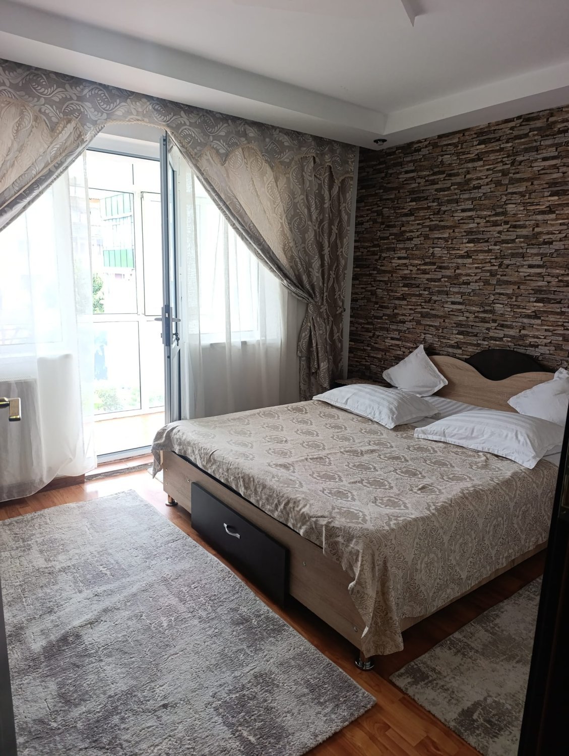 apartament-3-camere-de-vanzare-in-curtea-de-arges-zona-episcop-nichita-big-2
