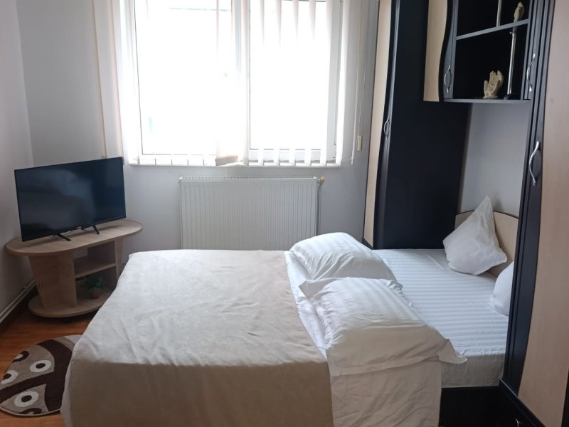 apartament-3-camere-de-vanzare-in-curtea-de-arges-zona-episcop-nichita-small-1