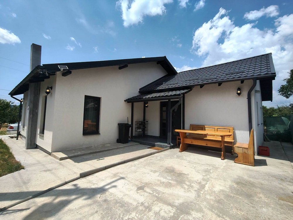 casa-cu-teren-1709-mp-de-vanzare-in-baiculesti-arges-big-0