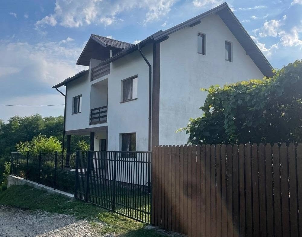 casa-dpe-de-vanzare-com-valea-iasului-jud-arges-big-1