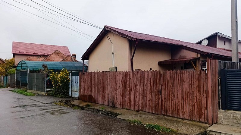 vindem-casa-3-camere-curtea-de-arges-zona-garii-acceptam-in-rate-big-0