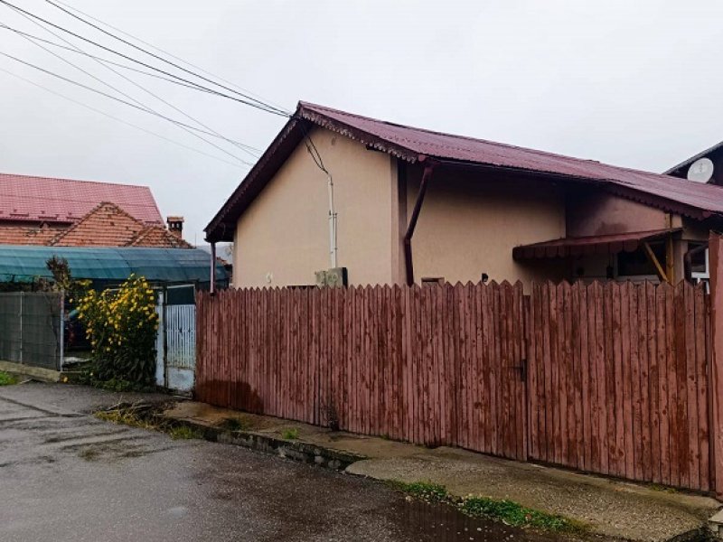 vindem-casa-3-camere-curtea-de-arges-zona-garii-acceptam-in-rate