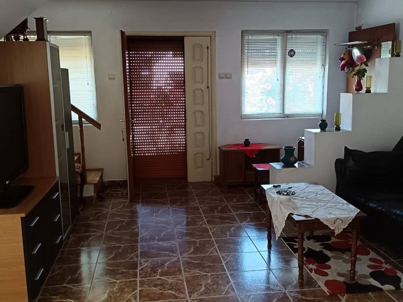 reducere-de-pret-doar-luna-aceasta-casa-de-vanzare-cu-teren-1600-mp-in-albestii-de-arges-jud-arges-small-3