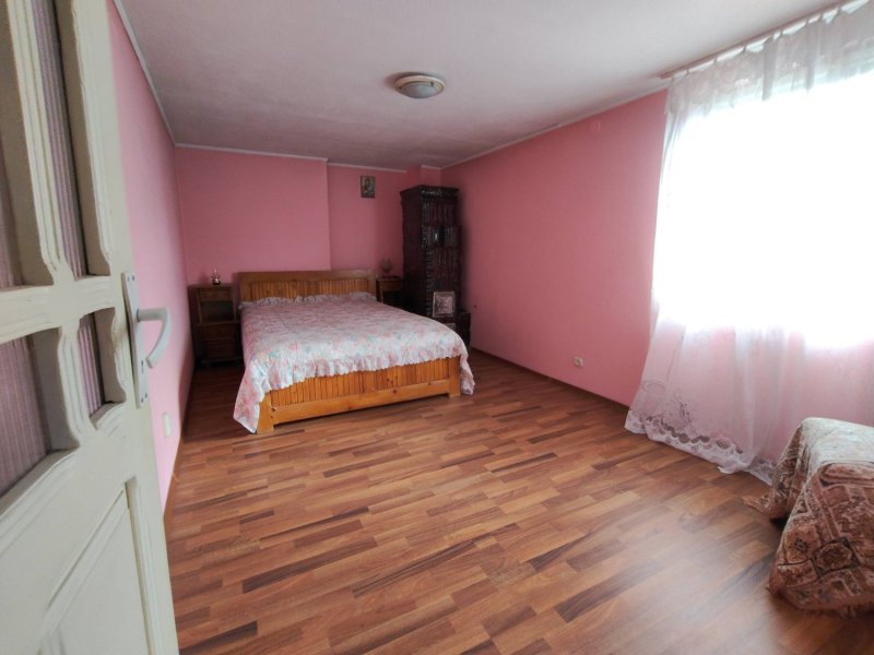 reducere-de-pret-doar-luna-aceasta-casa-de-vanzare-cu-teren-1600-mp-in-albestii-de-arges-jud-arges-small-4