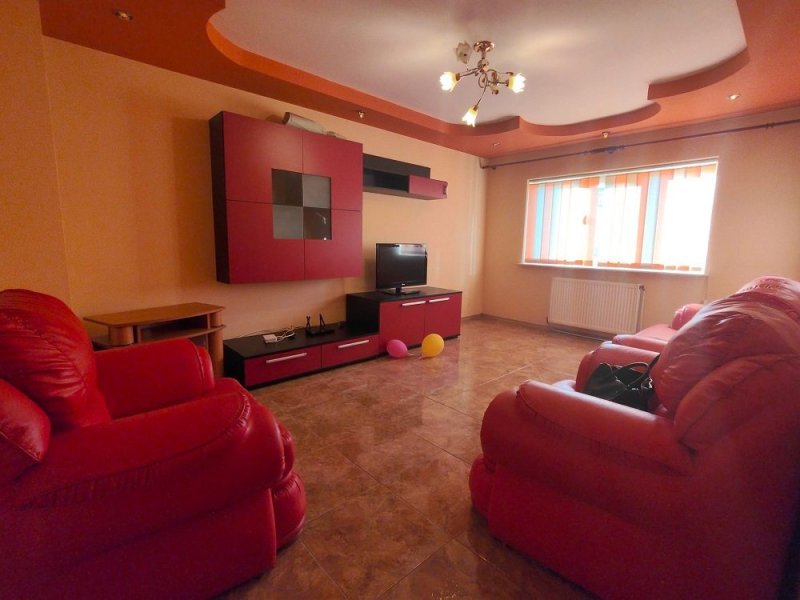de-inchiriat-apartament-3-camere-confarg-curtea-de-arges