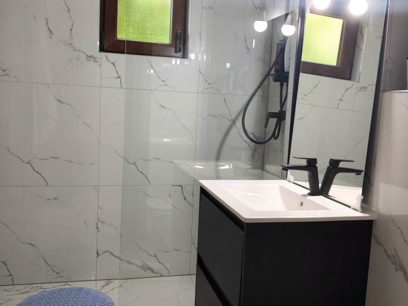 apartament-3-camere-de-vanzare-in-curtea-de-arges-zona-ivancea-small-1