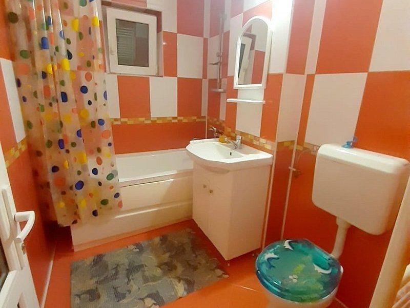 apartament-cu-3-camere-de-vanzare-curtea-de-arges-central-small-4