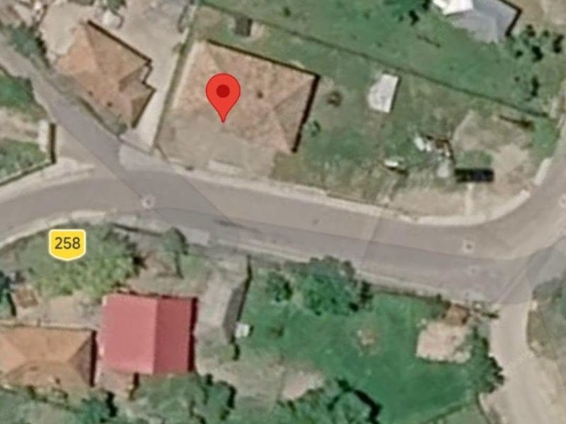 spatiu-comercial-de-inchiriat-in-centru-sat-cerbureni-com-valea-iasului-jud-arges