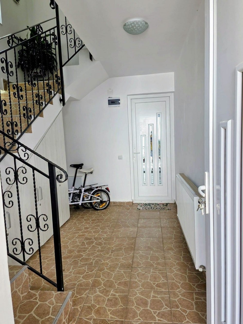 de-inchiriat-apartament-modern-in-curtea-de-arges-big-4