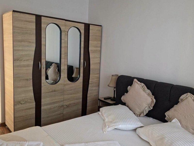 de-inchiriat-apartament-modern-in-curtea-de-arges-small-2