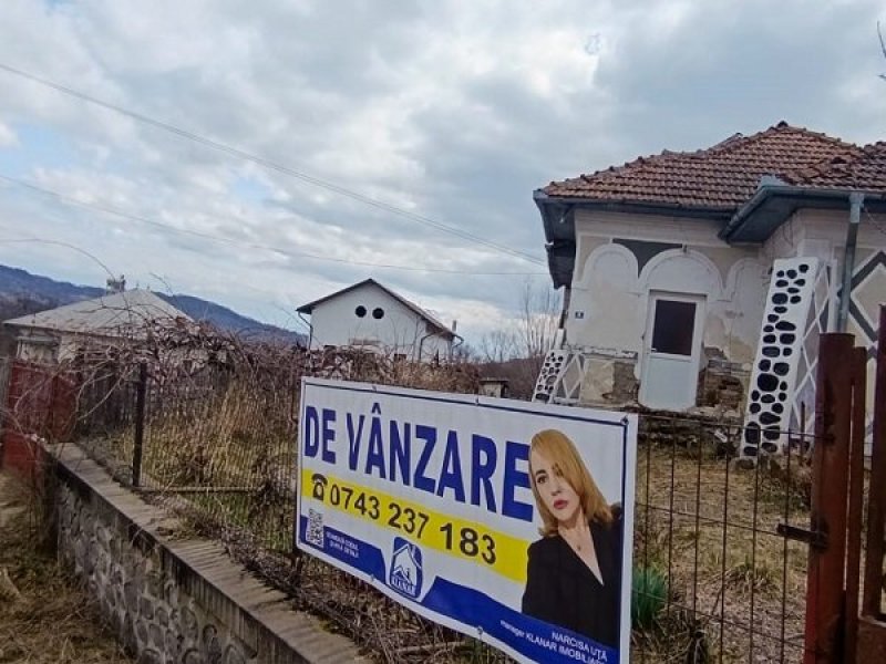 casa-de-vanzare-cu-teren-3000-mp-in-corbi-jud-arges-small-2