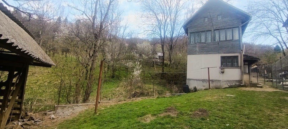 casa-de-vanzare-pe-cu-287-mp-teren-in-bradet-jud-arges-big-1
