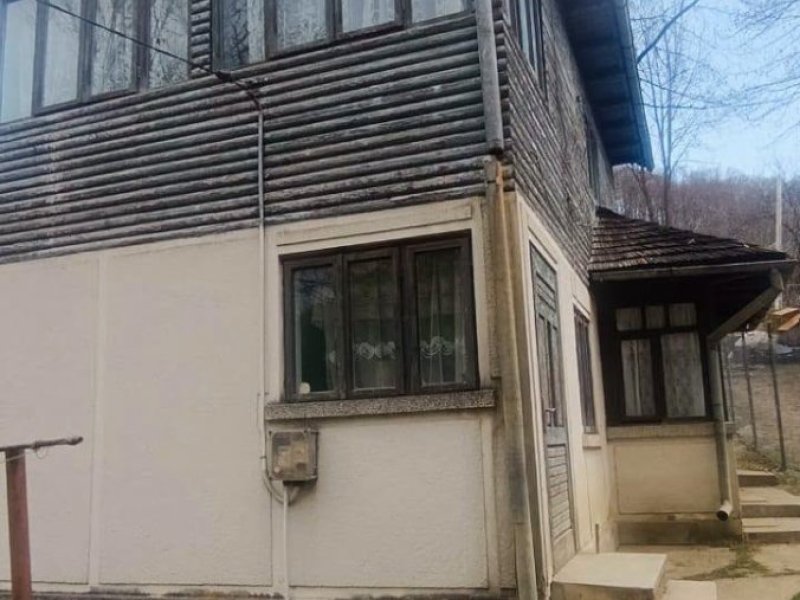 casa-de-vanzare-pe-cu-287-mp-teren-in-bradet-jud-arges