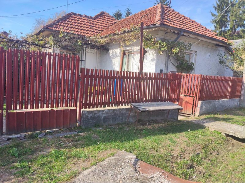 o-casa-de-vanzare-la-doar-16000-eur-in-curtea-de-arges