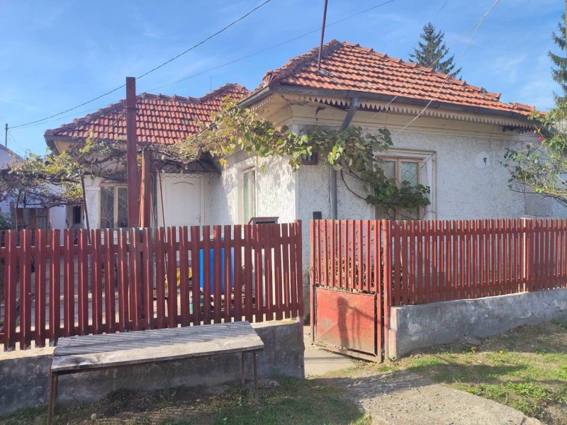 o-casa-de-vanzare-la-doar-16000-eur-in-curtea-de-arges-small-1