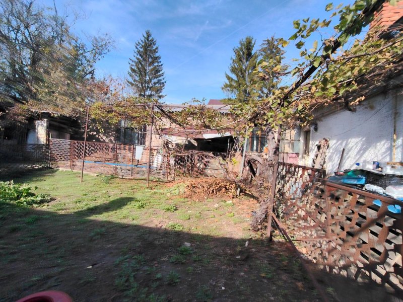 o-casa-de-vanzare-la-doar-16000-eur-in-curtea-de-arges-small-3