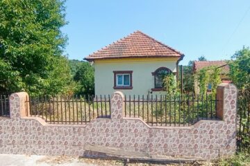 De vanzare casa cu teren 1605 mp in com Aninoasa jud Arges